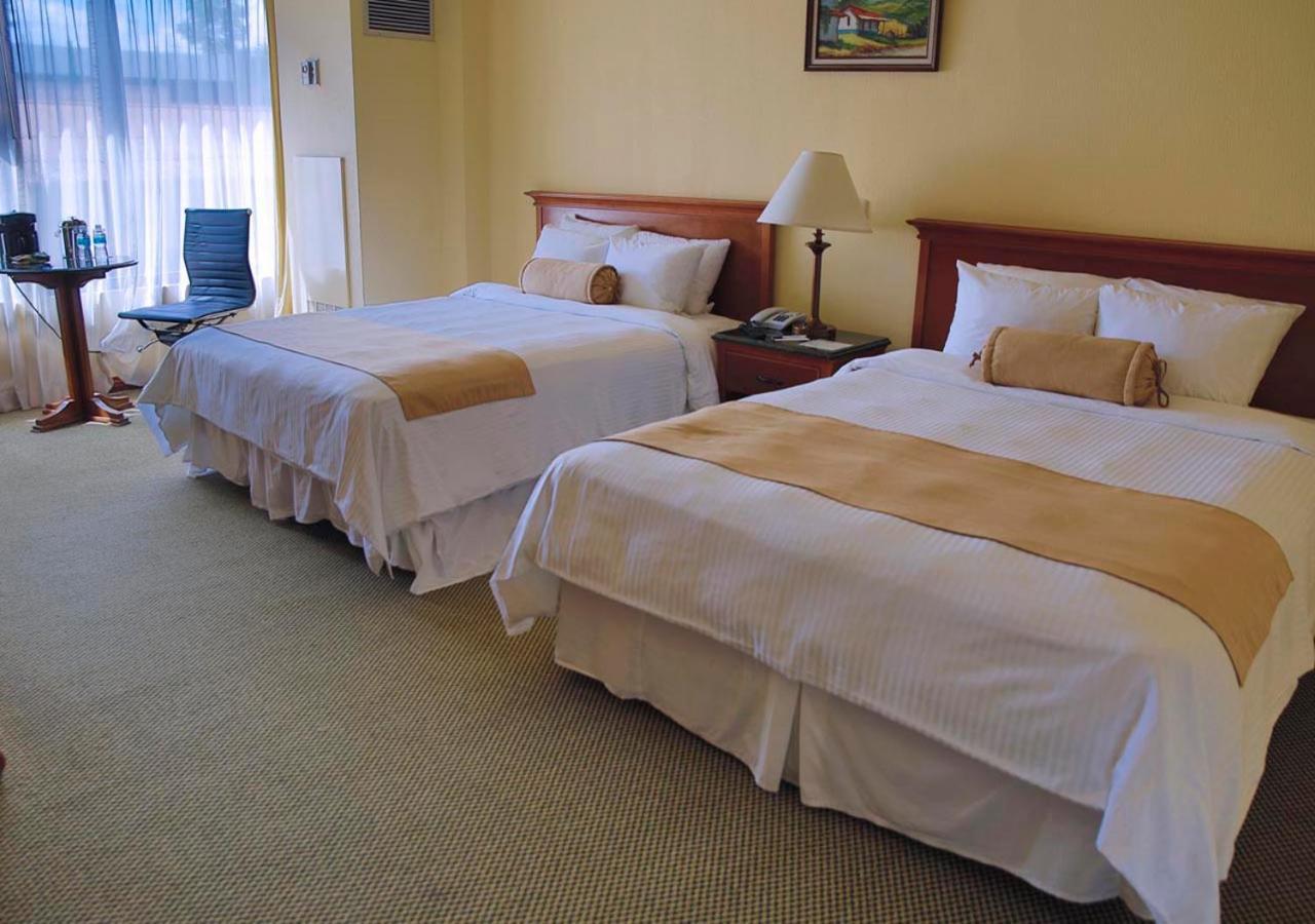 Wyndham San Jose Herradura Luaran gambar A room at the hotel