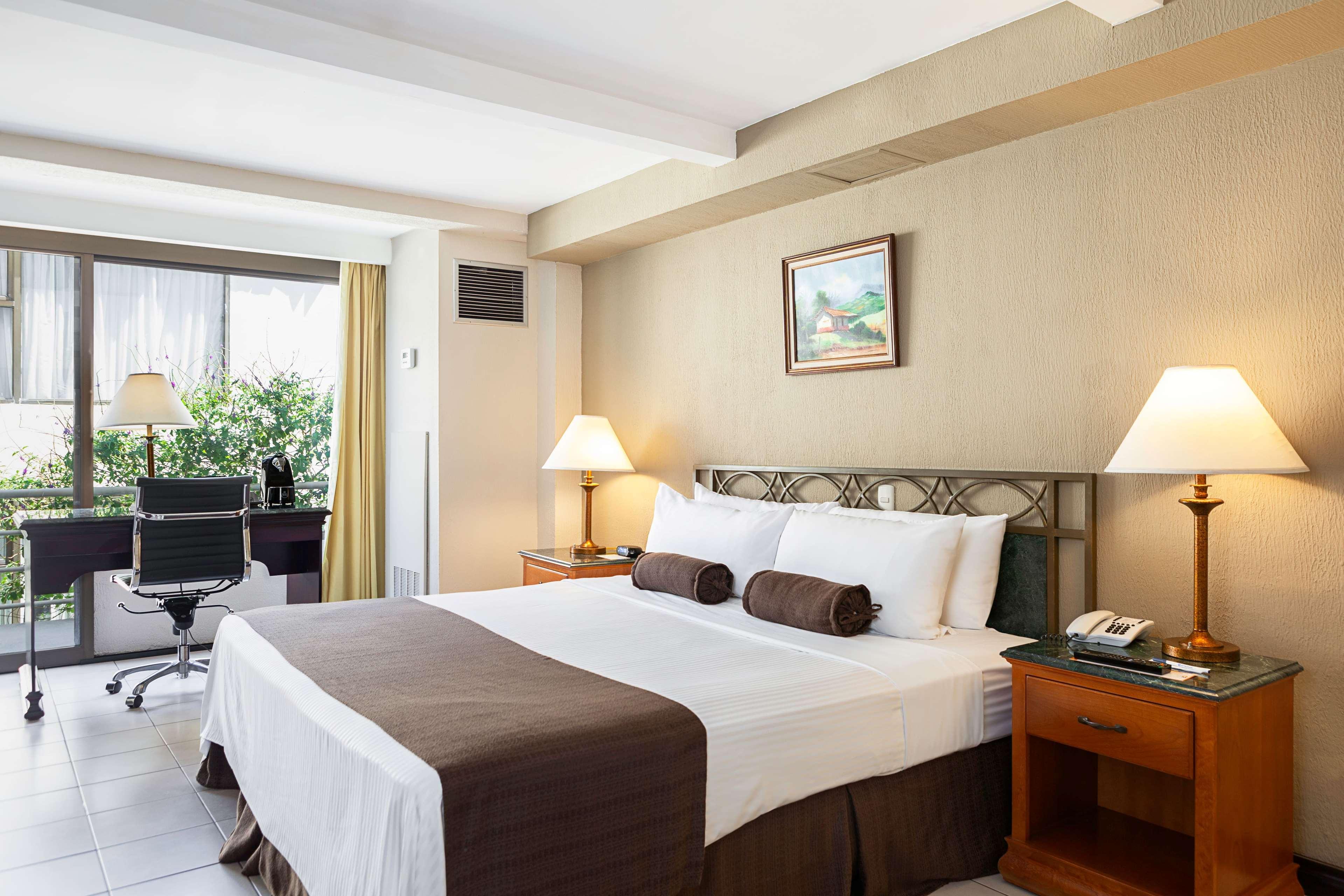 Wyndham San Jose Herradura Luaran gambar A room at the hotel