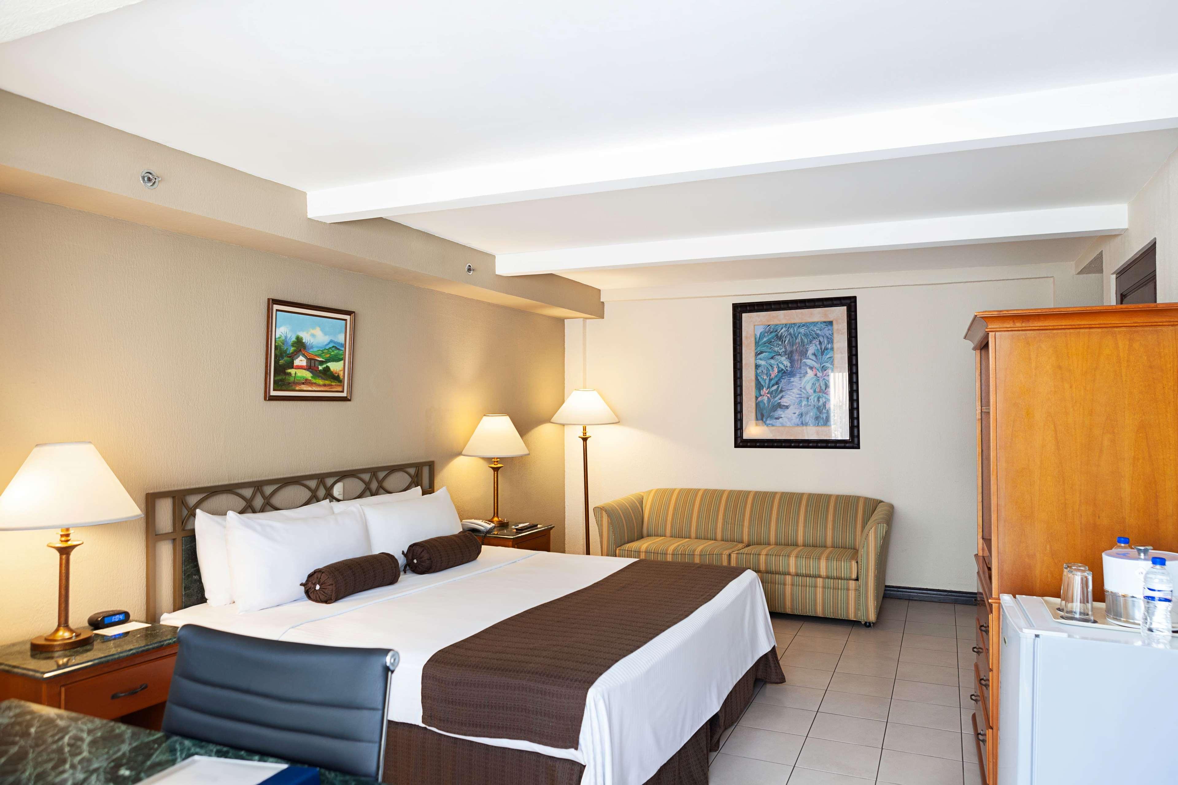 Wyndham San Jose Herradura Luaran gambar A room at the hotel