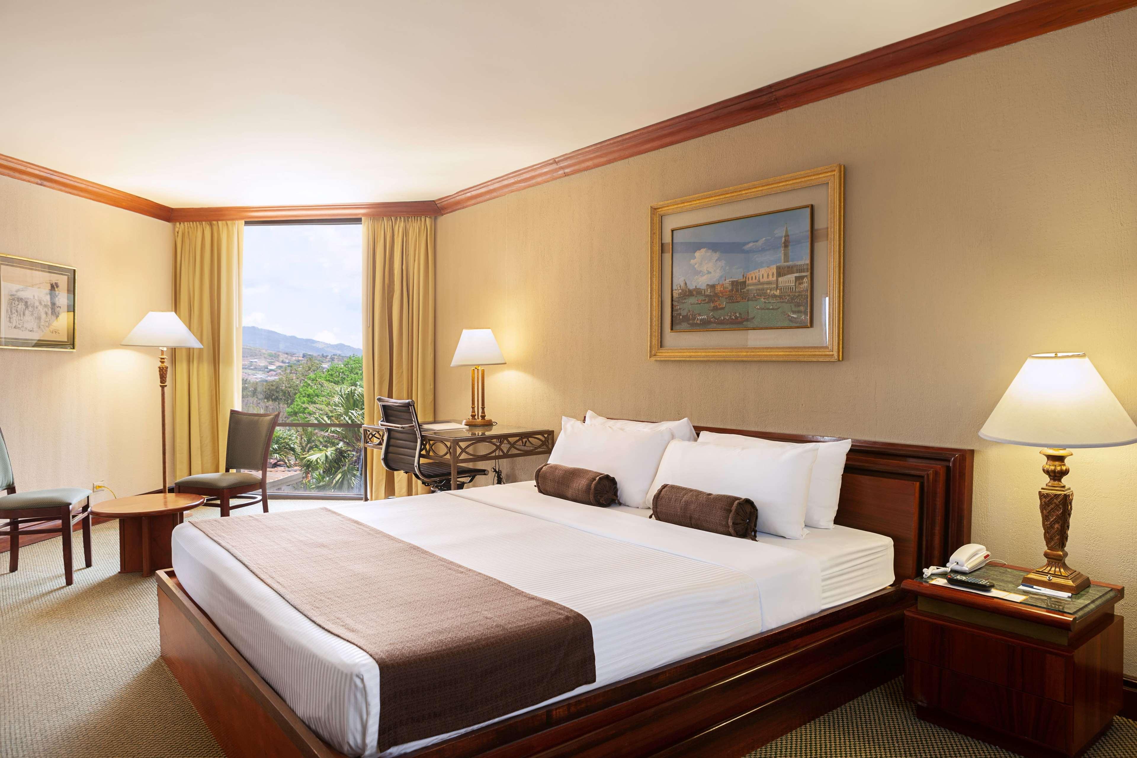Wyndham San Jose Herradura Luaran gambar A typical hotel room