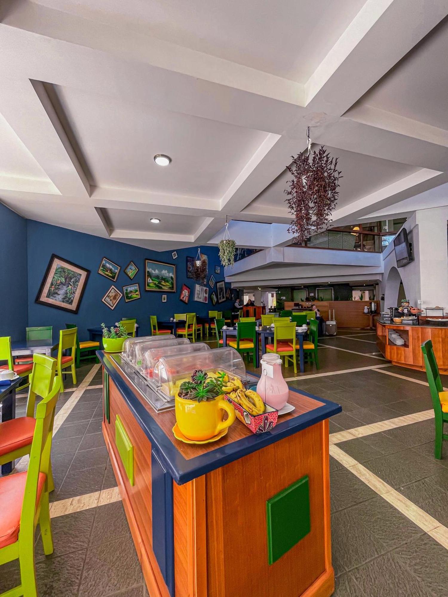 Wyndham San Jose Herradura Luaran gambar The restaurant