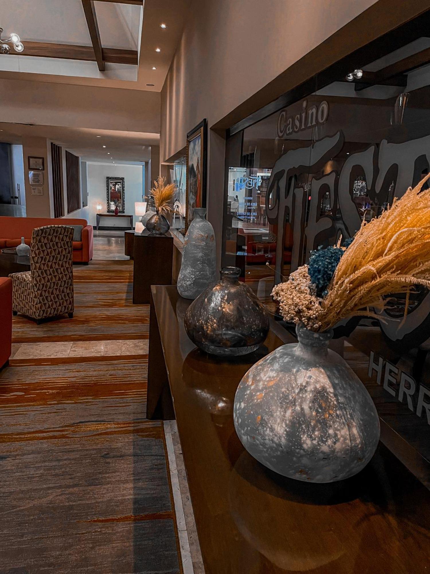 Wyndham San Jose Herradura Luaran gambar The lobby of the hotel